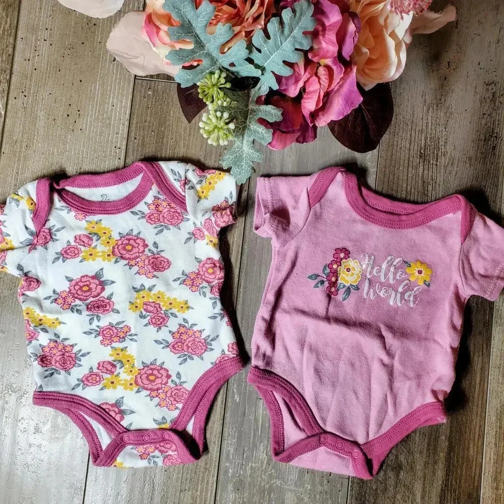 Duck.Duck Goose Floral Baby Bodysuits Size 0-3M